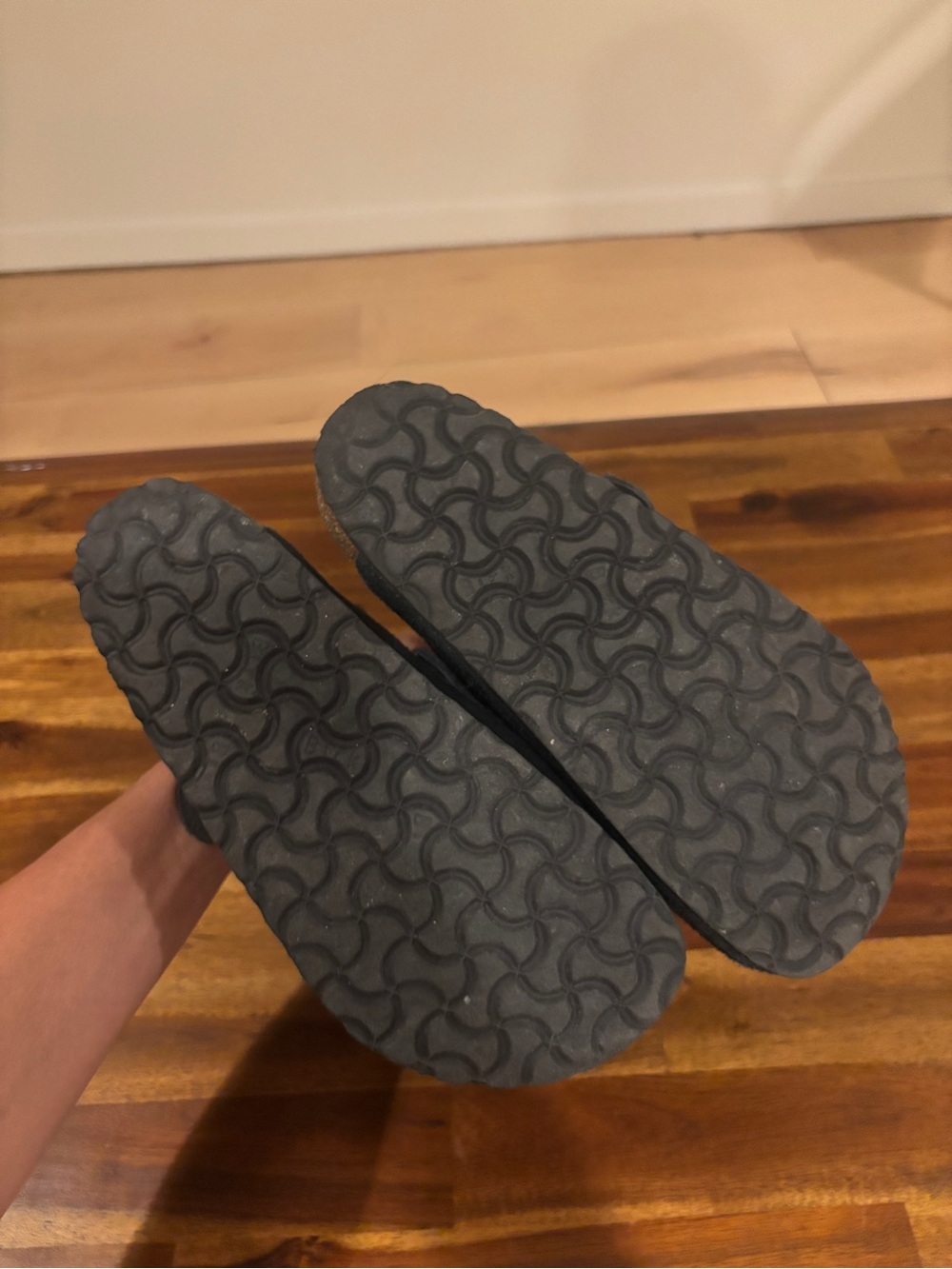 Birkenstock Boston Shearling - Black Suede - Picture 3 of 6